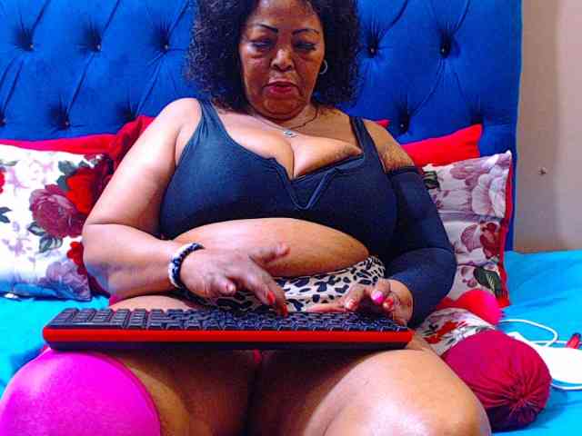 Ebonycandy10 webcam