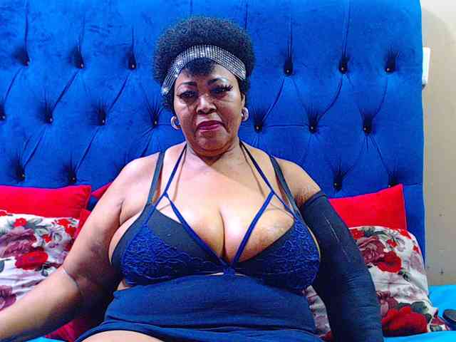 Ebonycandy10 webcam