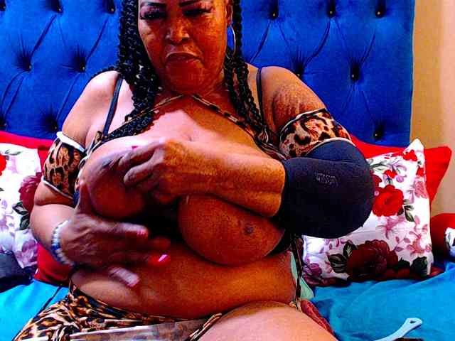 Ebonycandy10 webcam