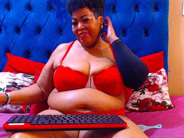 Ebonycandy10 webcam