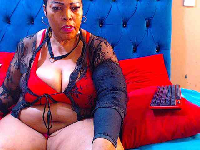 Ebonycandy10 webcam