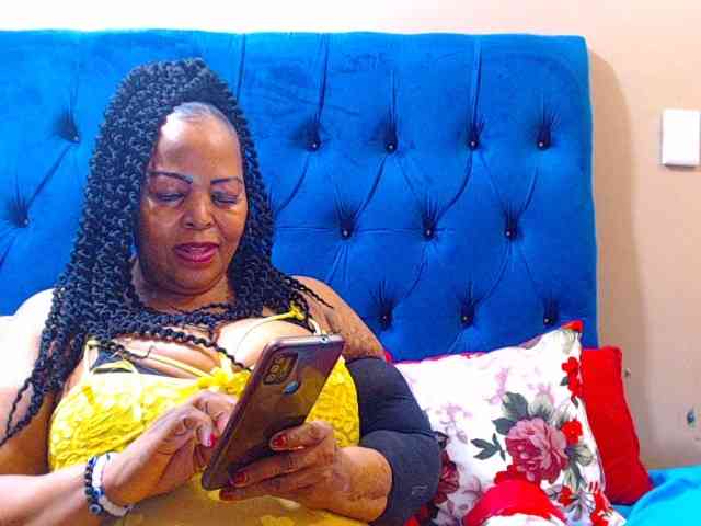 Ebonycandy10 webcam