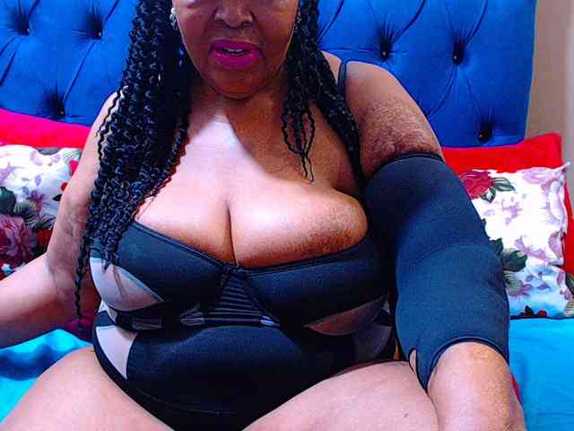 Ebonycandy10 webcam