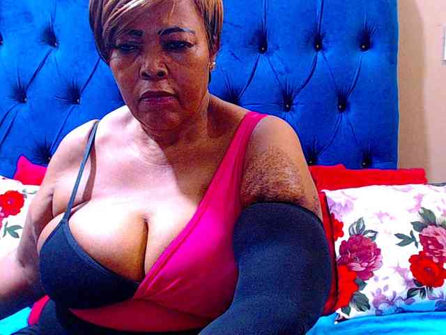 Ebonycandy10 webcam