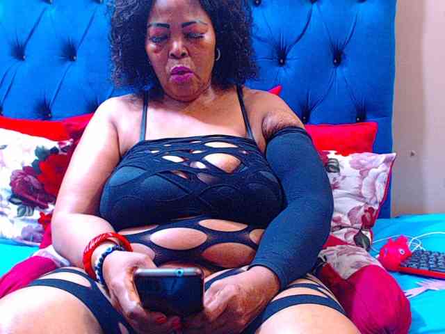 Ebonycandy10 webcam
