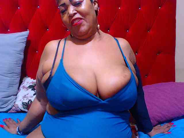 Ebonycandy10 webcam