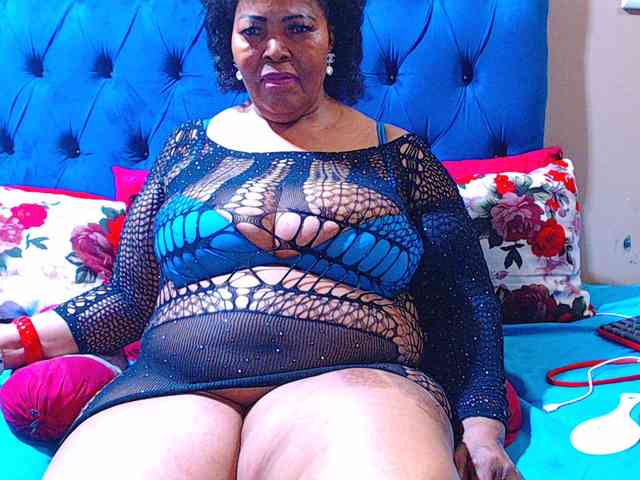 Ebonycandy10 webcam