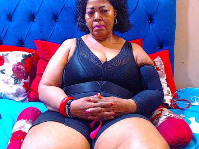 Ebonycandy10 webcam