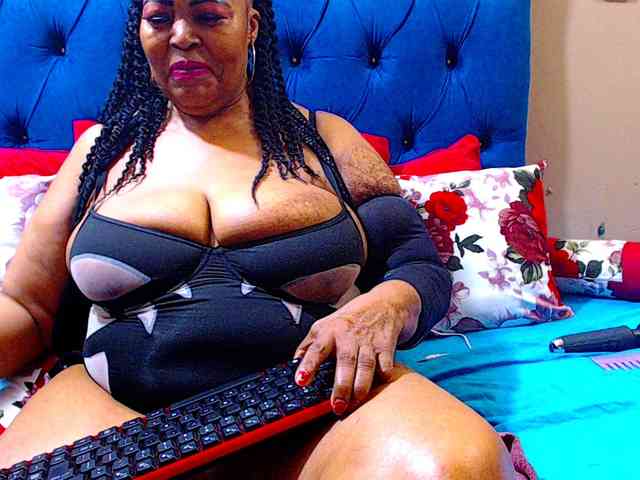 sexcam online Ebonycandy10