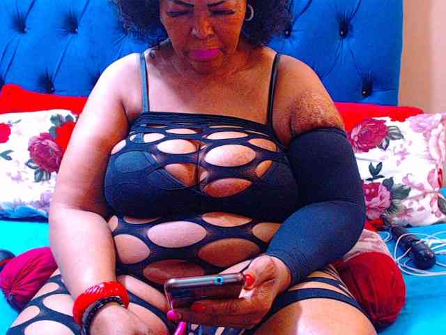 Ebonycandy10 webcam