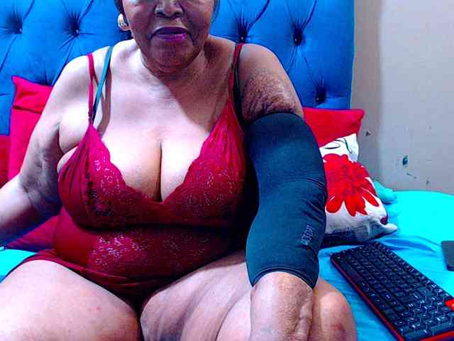 Ebonycandy10 webcam