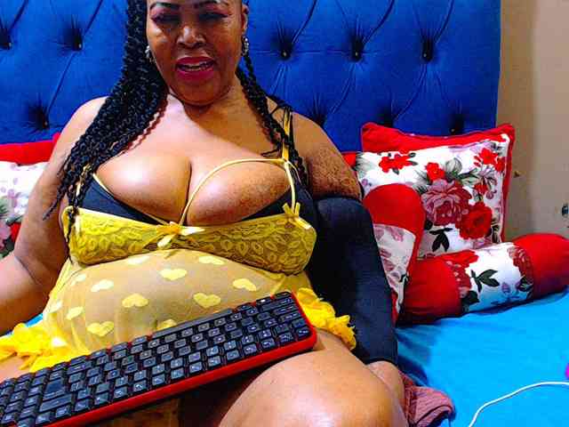 Ebonycandy10 webcam