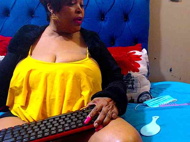 Ebonycandy10 webcam