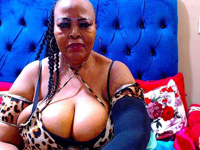 Ebonycandy10 webcam