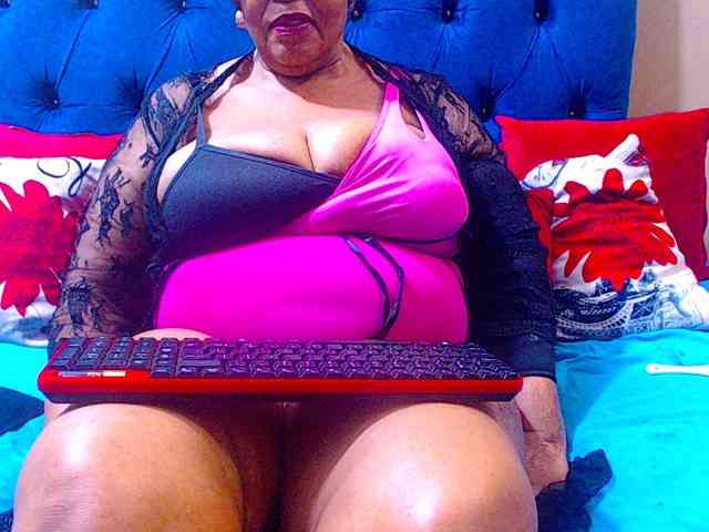 Ebonycandy10 webcam