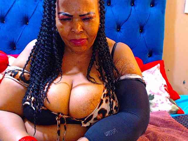 Ebonycandy10 Live Webcam on BongaCams