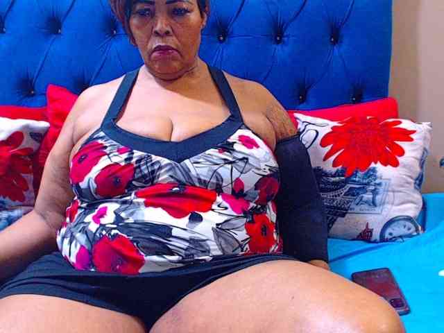 Ebonycandy10 webcam