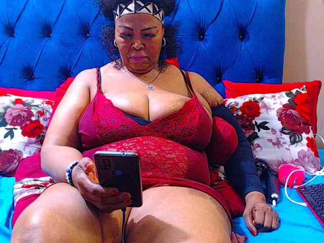 Ebonycandy10 webcam