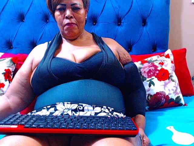 live chat Ebonycandy10