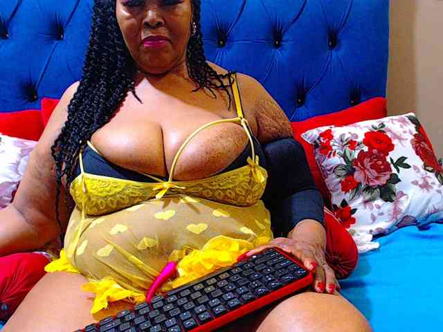 Ebonycandy10 webcam