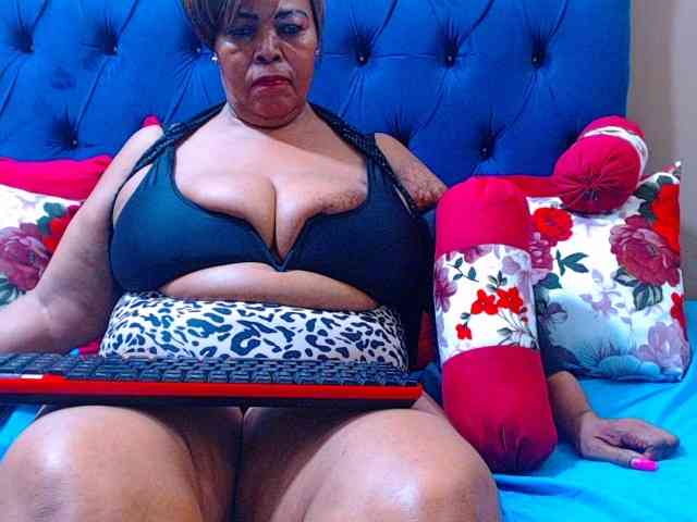 Ebonycandy10 webcam