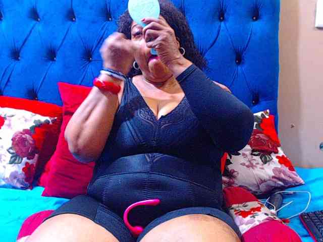 Ebonycandy10 webcam