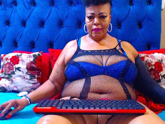 Ebonycandy10 Live Webcam on BongaCams