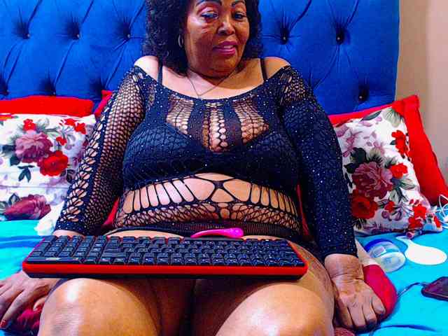 Ebonycandy10 webcam