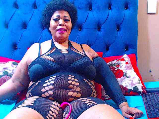 Ebonycandy10 webcam