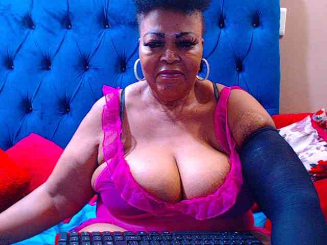 Ebonycandy10 webcam