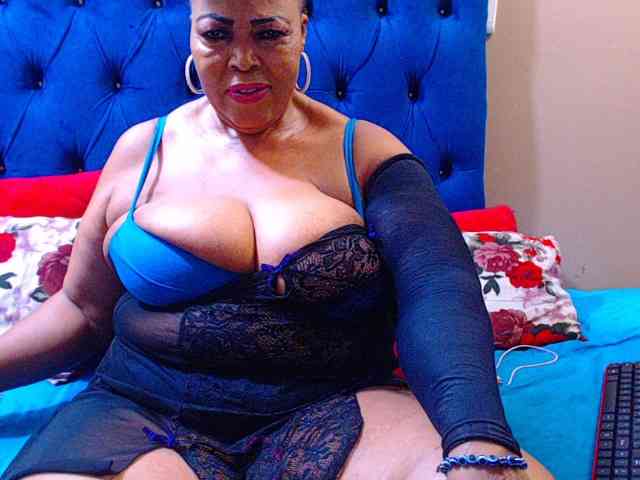 Ebonycandy10 webcam