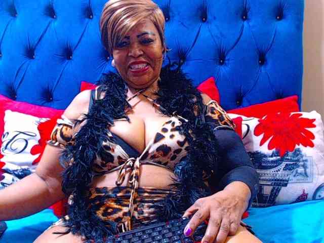 Ebonycandy10 webcam