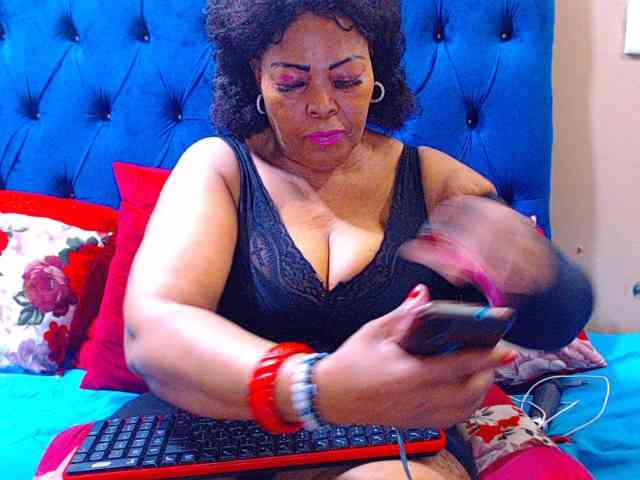 Ebonycandy10 webcam