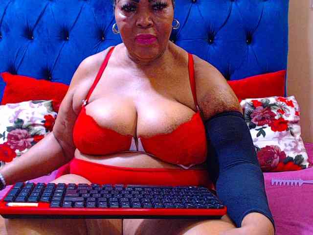 Ebonycandy10 webcam