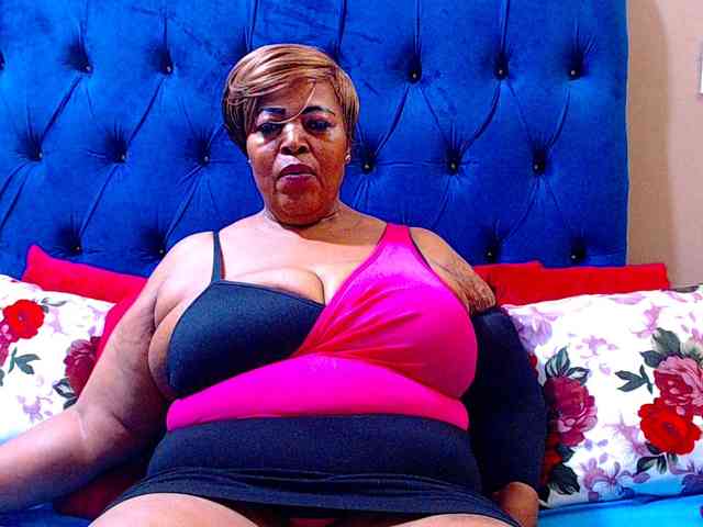 Ebonycandy10 webcam