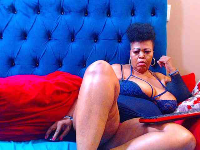 Ebonycandy10 webcam