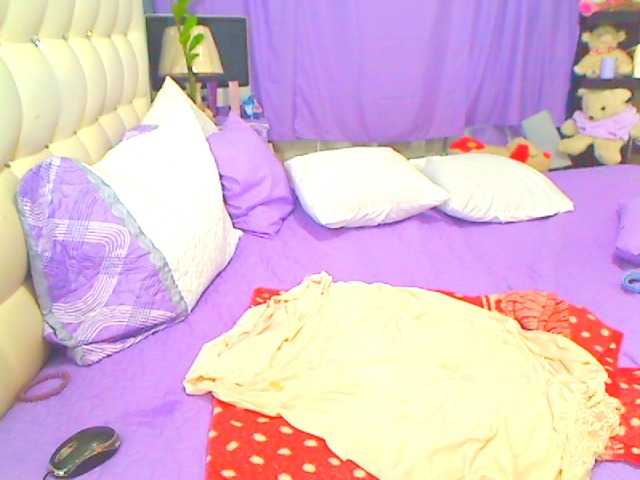 HOTLILLIE's BongaCams show and profile