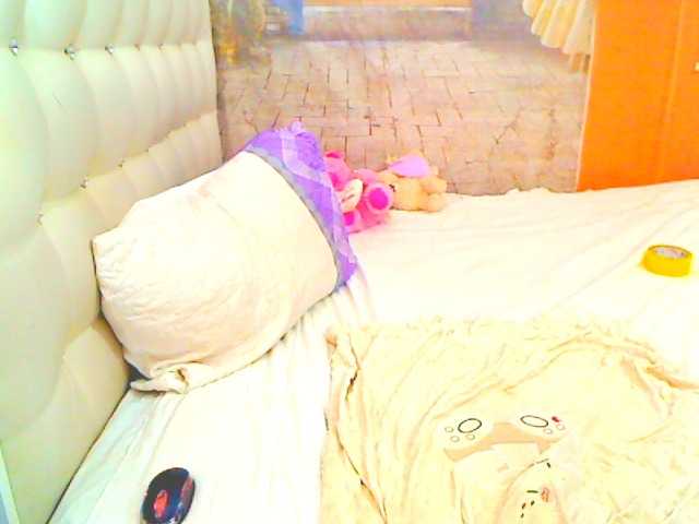 HOTLILLIE's BongaCams show and profile