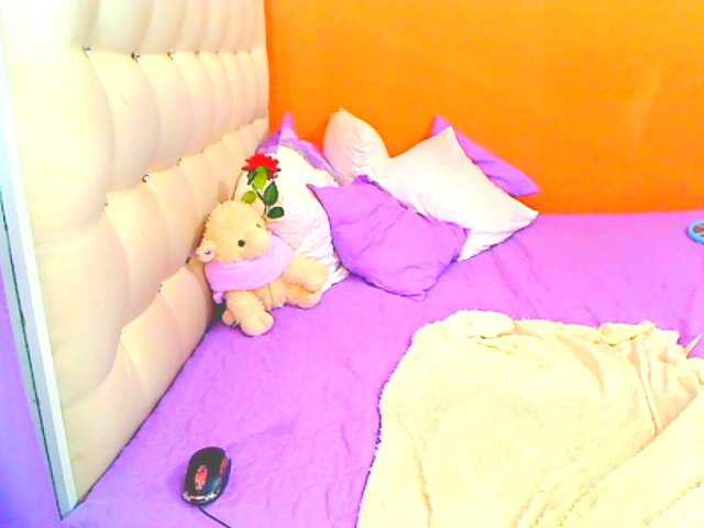 HOTLILLIE's BongaCams show and profile