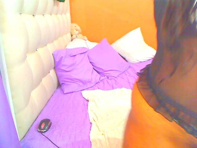 HOTLILLIE's BongaCams show and profile