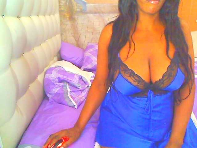 HOTLILLIE's BongaCams show and profile