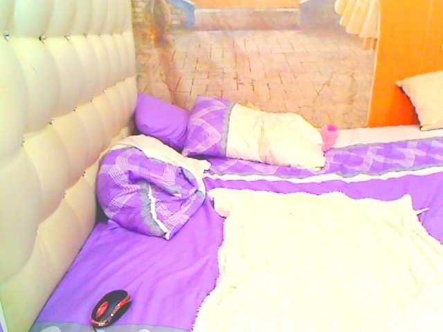 HOTLILLIE's BongaCams show and profile