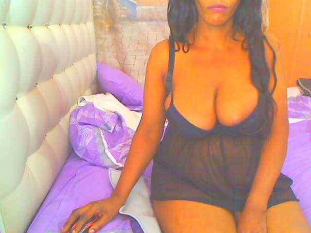 HOTLILLIE's BongaCams show and profile