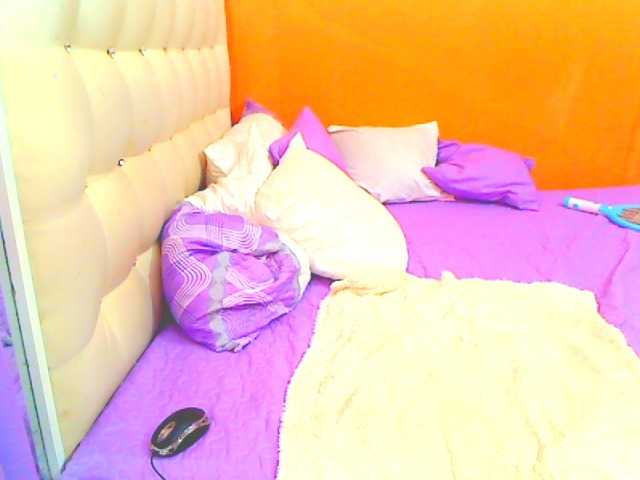 HOTLILLIE's BongaCams show and profile