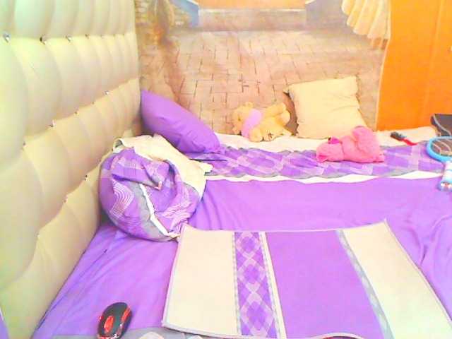 HOTLILLIE's BongaCams show and profile