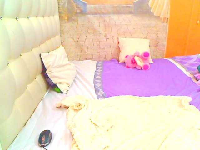 HOTLILLIE's BongaCams show and profile