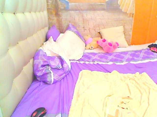 HOTLILLIE's BongaCams show and profile