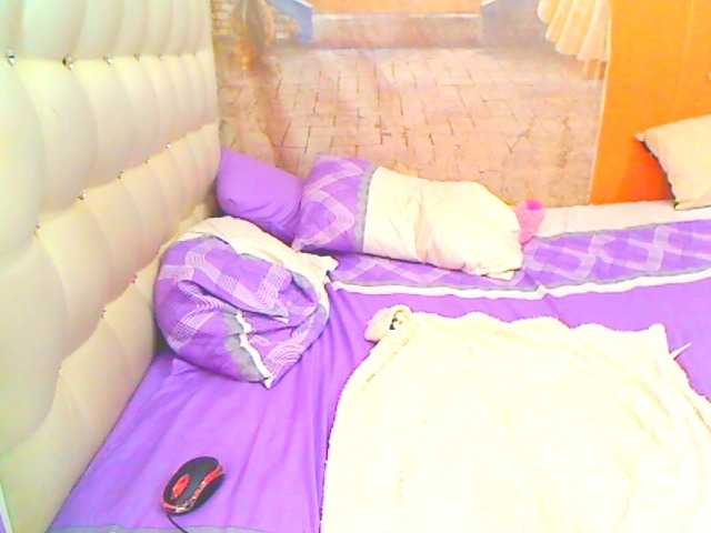 HOTLILLIE's BongaCams show and profile