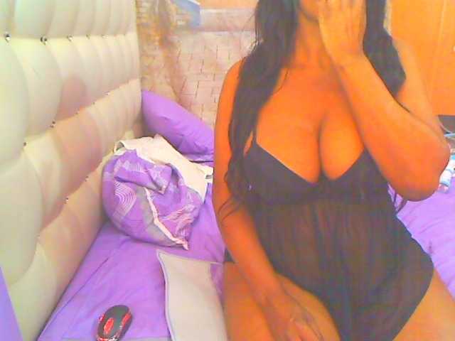 HOTLILLIE's BongaCams show and profile