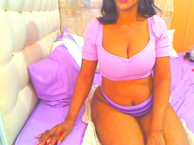 HOTLILLIE's BongaCams show and profile